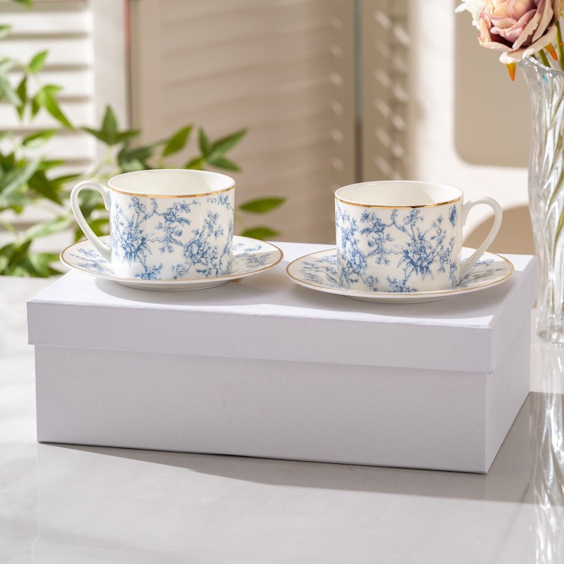 Coffee Tea Love - Nouvel ensemble de tasses et d'assiettes